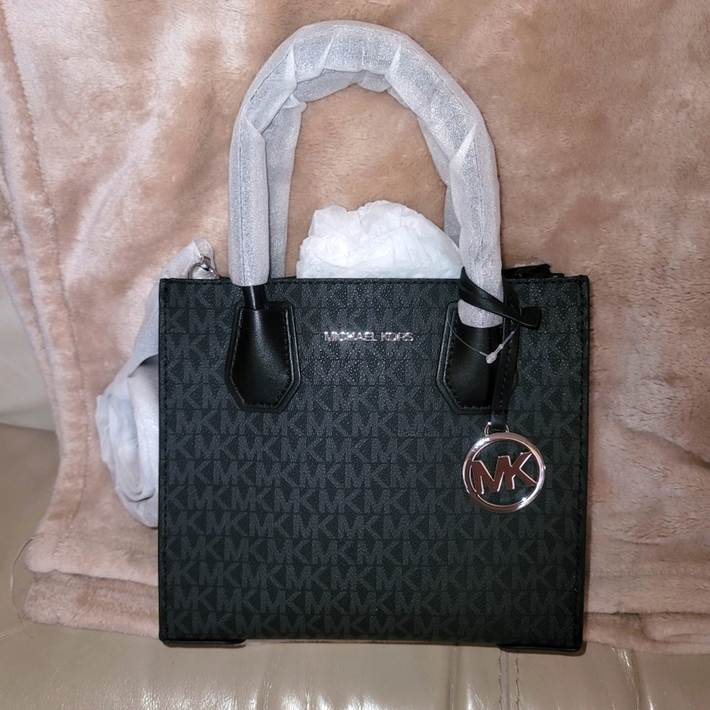Michael Kors Mercer Medium Crossbody Bag - NEW w/TAGS.